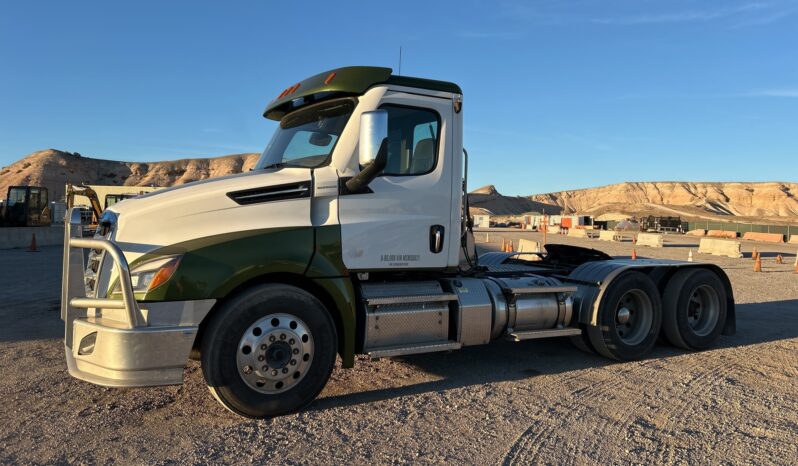
								2021 Freightliner Cascadia 126 6×4 T/A Day Cab Truck Tractor plein									