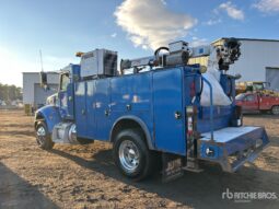 
										2015 Peterbilt 337 4×2 Service Truck plein									