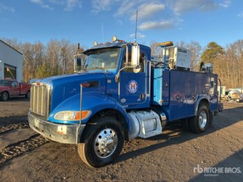 2015 Peterbilt 337 4×2 Service Truck
